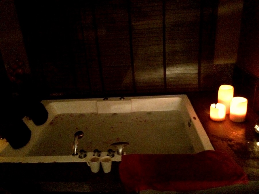 sawadhee-traditional-thai-spa-jacuzzi-private-couples-spa