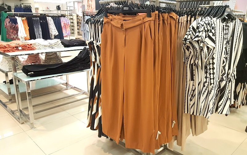 H&m discount dlf saket