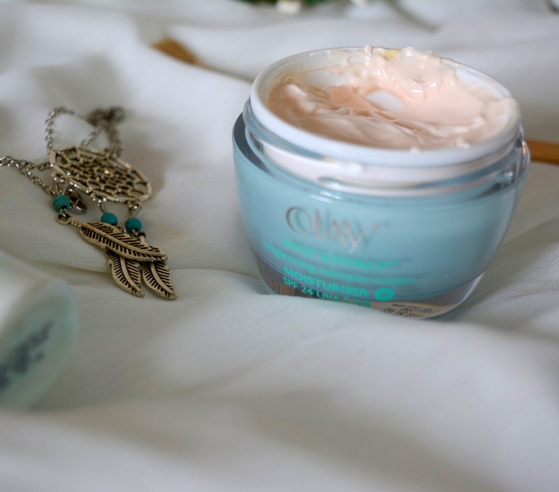 Olay-White-Radiance-Skin-Whitening-range-review-products-price-buy-online