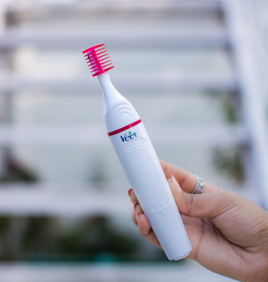 Blijven een vergoeding Wrijven Veet Sensitive Touch Electric Trimmer for Women: Review, PricePetite  Peeve|Indian Fashion and Lifestyle Blog|Delhi Blogger|Street Style