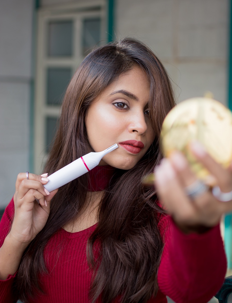 veet-sensitive-touch-electric-trimmer-eyebrows-upperlips-how-to-use