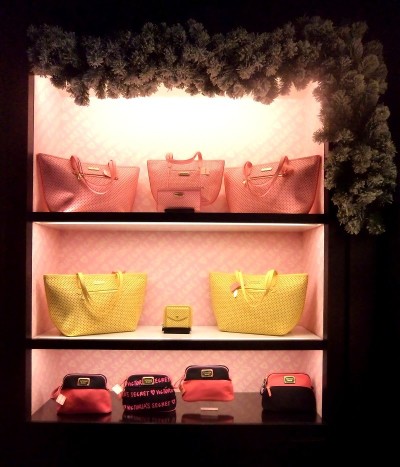delhi-duty-free-buy-handbags