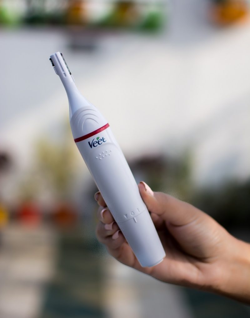 How To Use Veet Sensitive Touch Electric Trimmer: Eyebrows, Upper  LipsPetite Peeve|Indian Fashion and Lifestyle Blog|Delhi Blogger|Street  Style